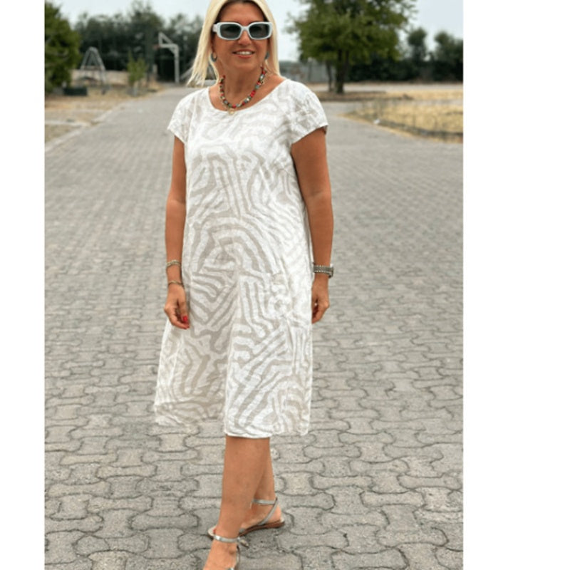 Ava™ | Timeless elegance in every movement