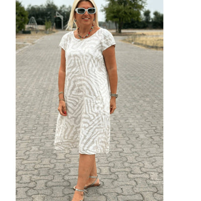 Ava™ | Timeless elegance in every movement